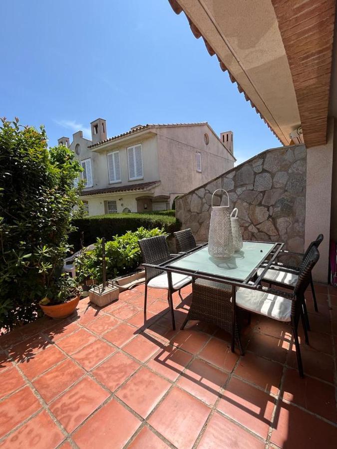 Cambrils Adosado Con Piscina 4 Habitaciones, 8 Huespedes Kültér fotó